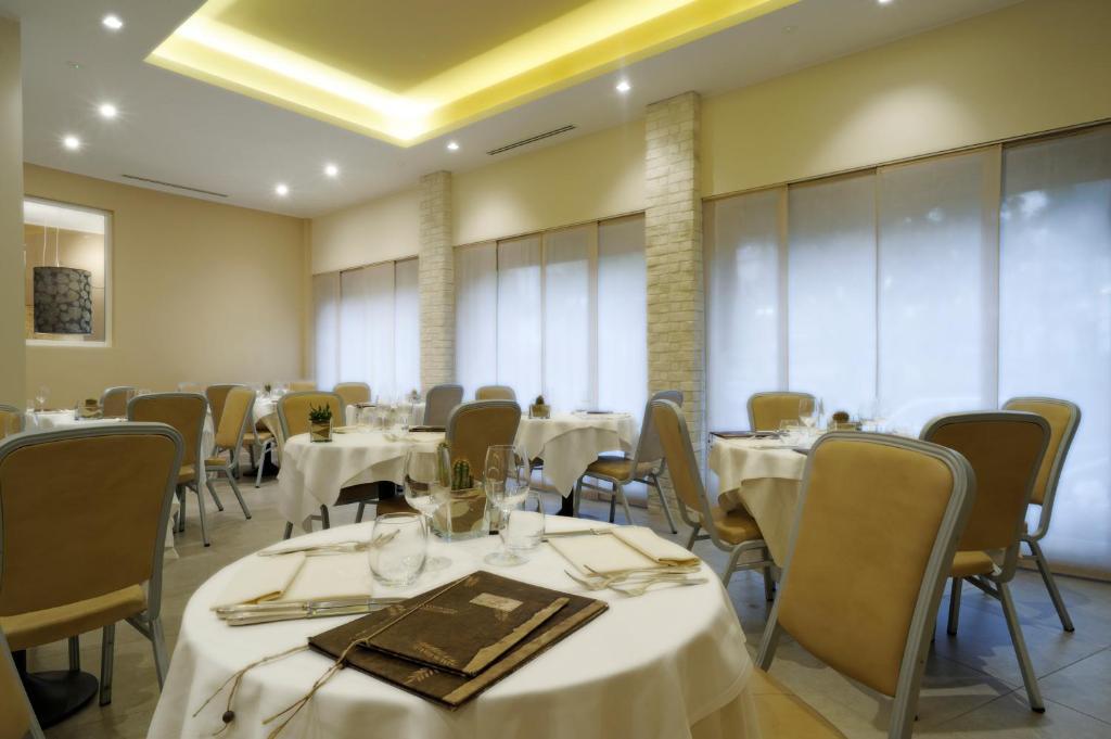 Hotel Enrico アラッシオ エクステリア 写真